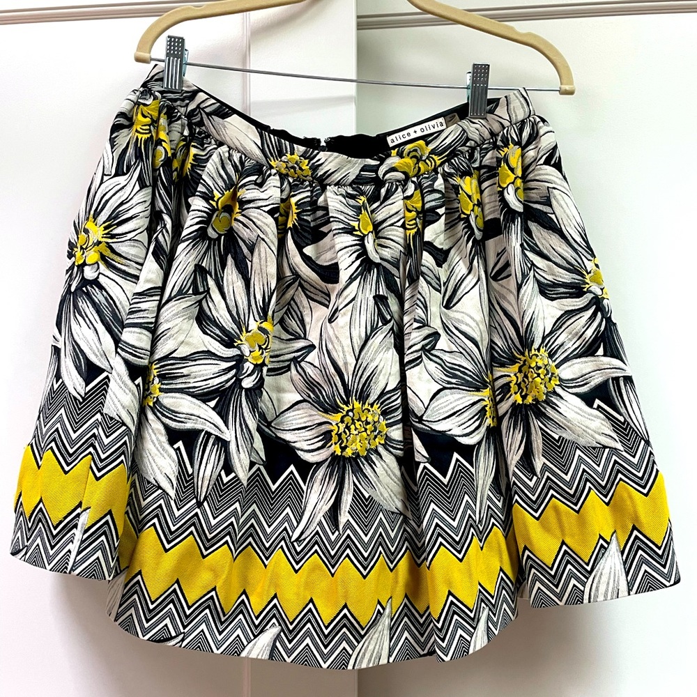 Alice and Olivia Tania Flare Skirt US size 12